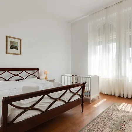 Appartement Spacious 2-bedroom Dalmatinova *