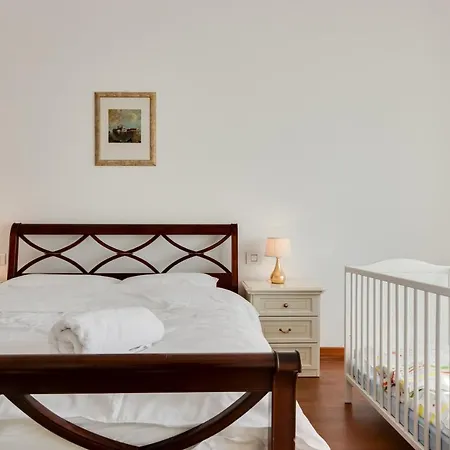 Apartment Spacious 2-bedroom Dalmatinova